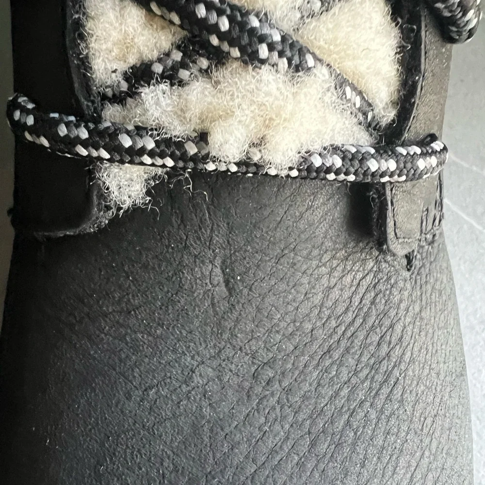 Sorel Emelie Short Lace Cozy Boots